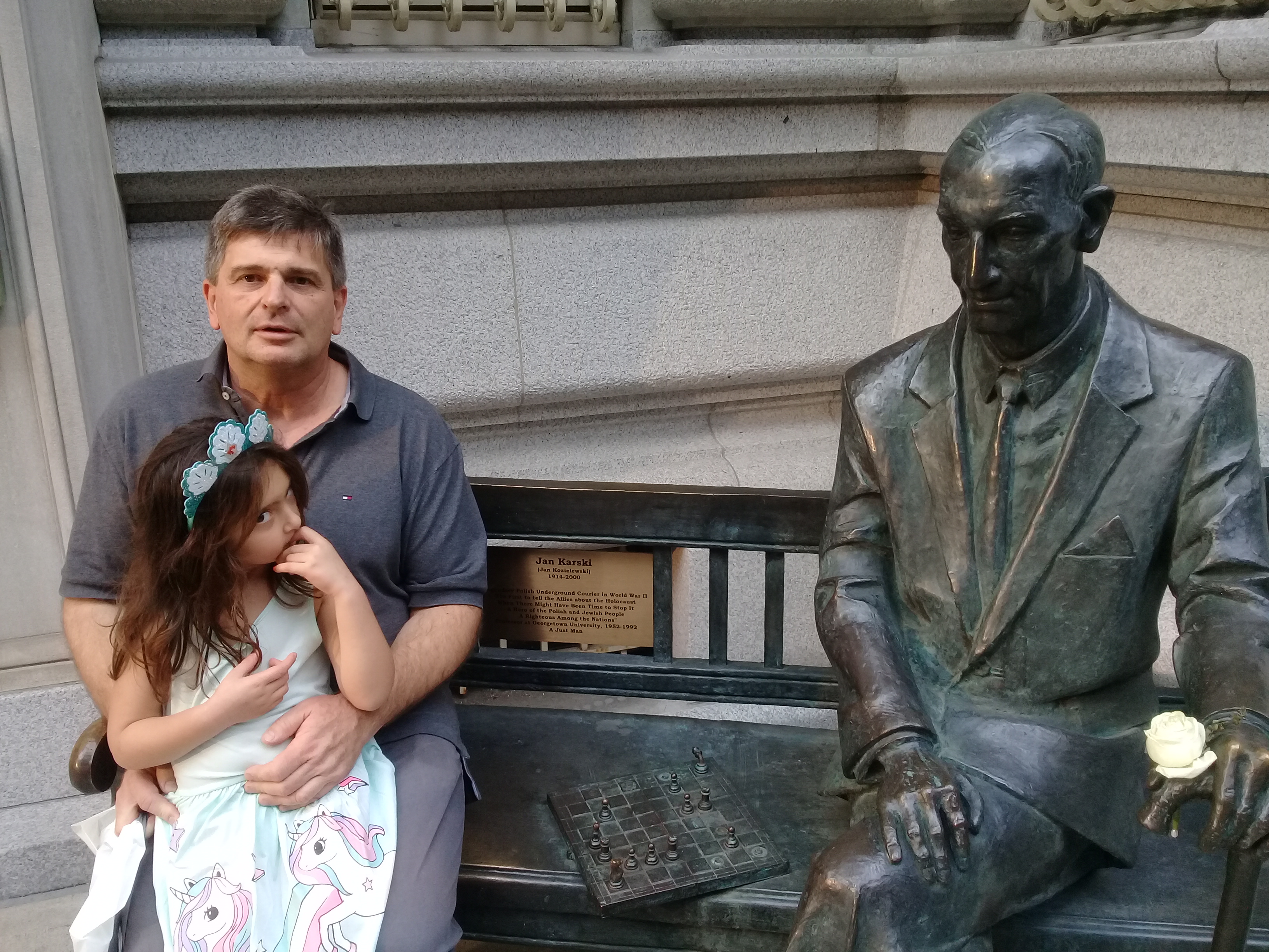 Jan Karski, el héroe que llevó la verdad del Holocausto